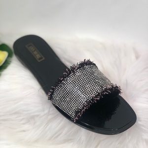 NEW Women’s Rhinestone Fringed Open Toe Sandal